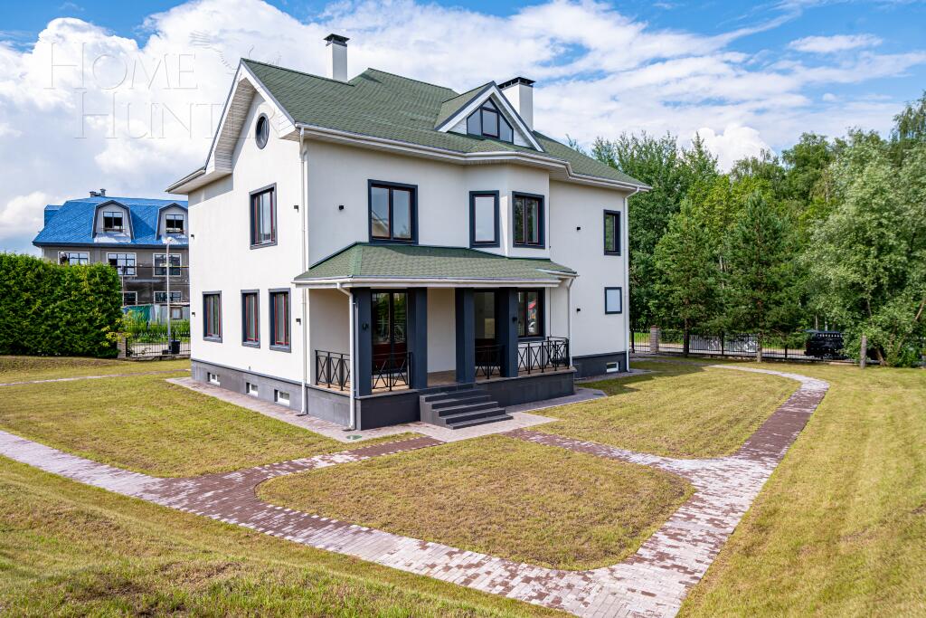 2-этажный коттедж 693 м² с отделкой