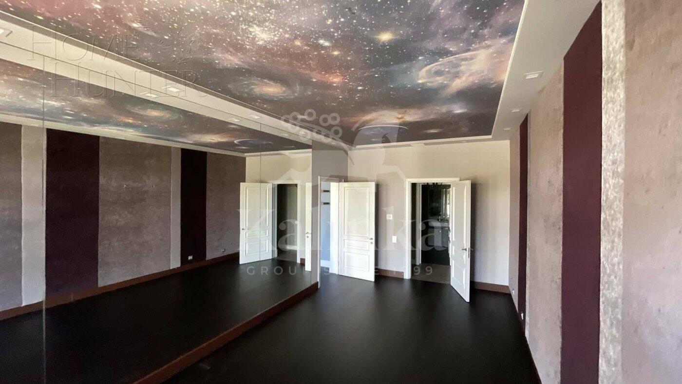 2-этажный коттедж 678 м² с отделкой