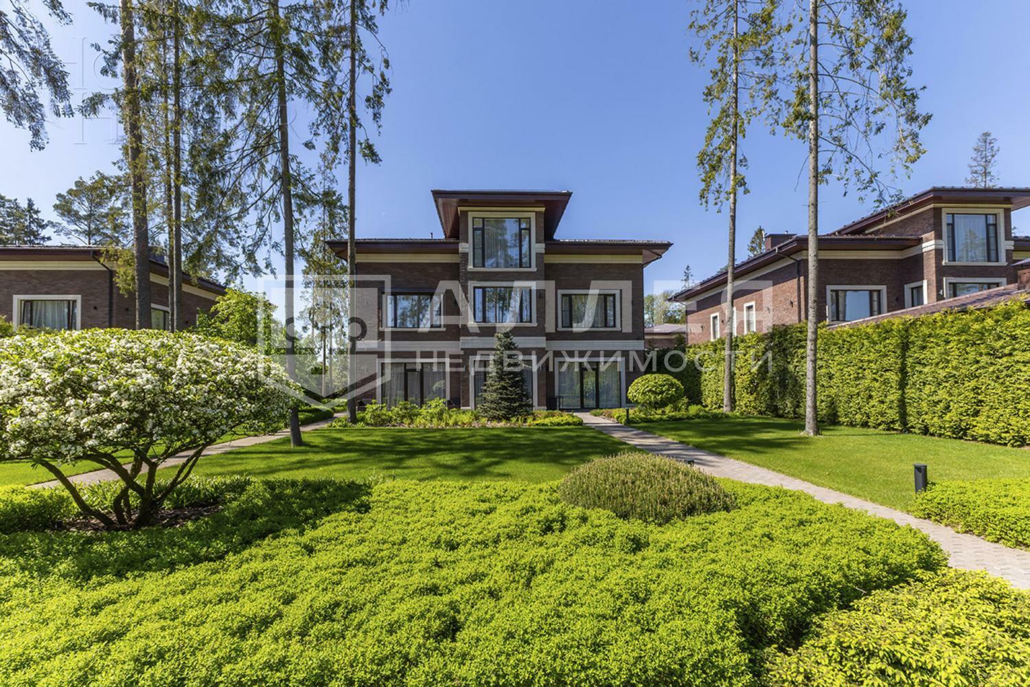 3-этажный коттедж 800 м² с отделкой