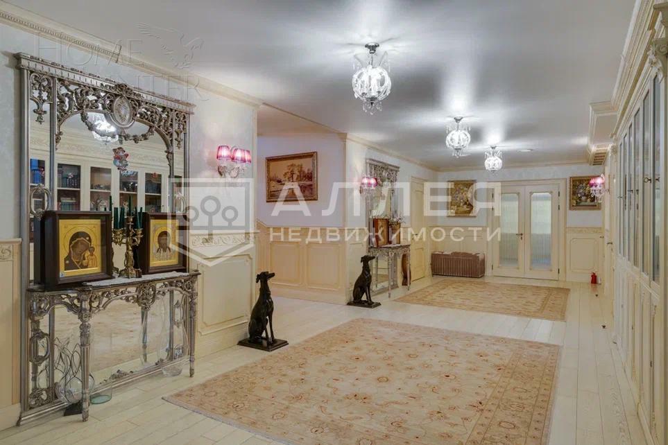 3-этажный коттедж 1 000 м² с отделкой