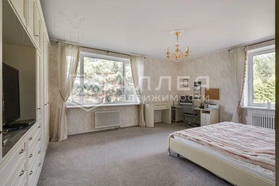 3-этажный коттедж 1 000 м² с отделкой