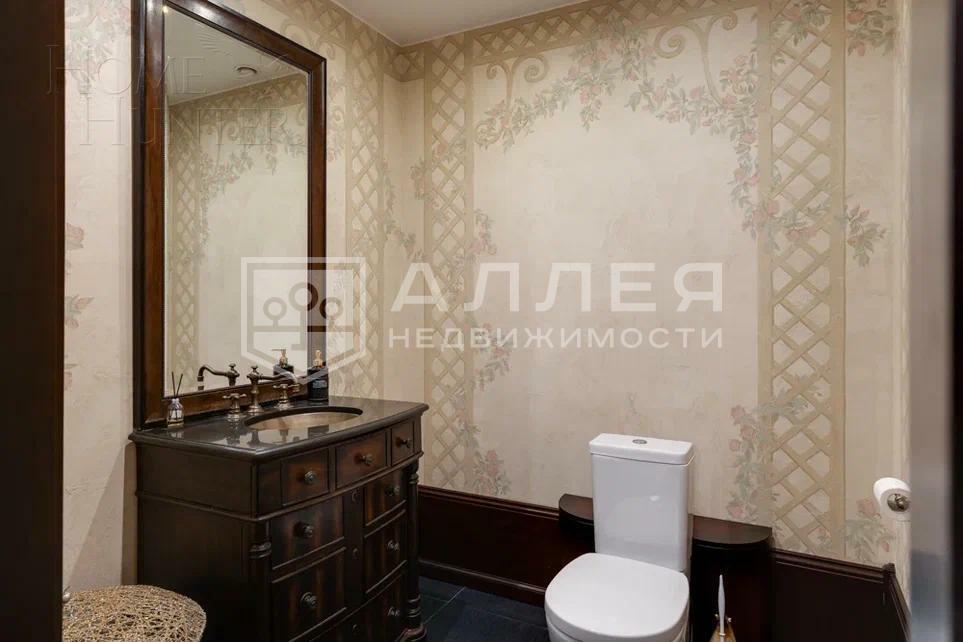 3-этажный коттедж 1 000 м² с отделкой