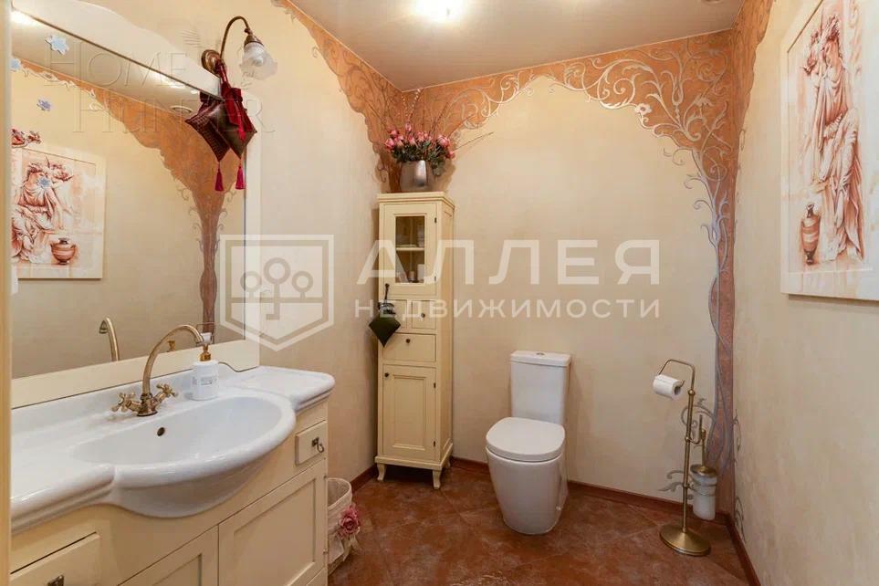 3-этажный коттедж 1 000 м² с отделкой