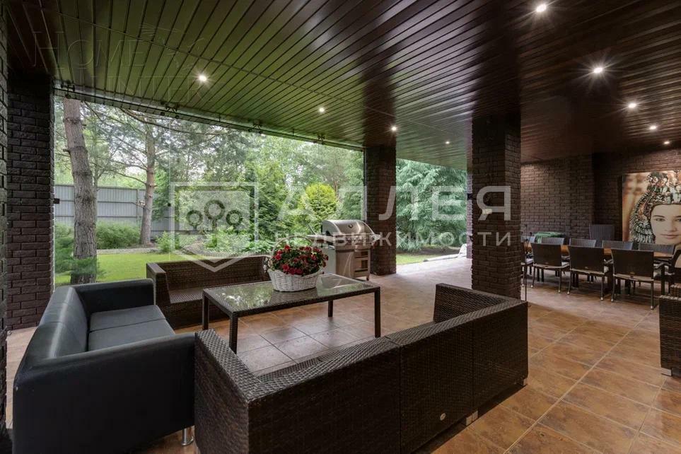 3-этажный коттедж 1 000 м² с отделкой