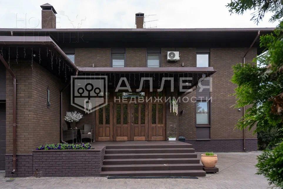 3-этажный коттедж 1 000 м² с отделкой