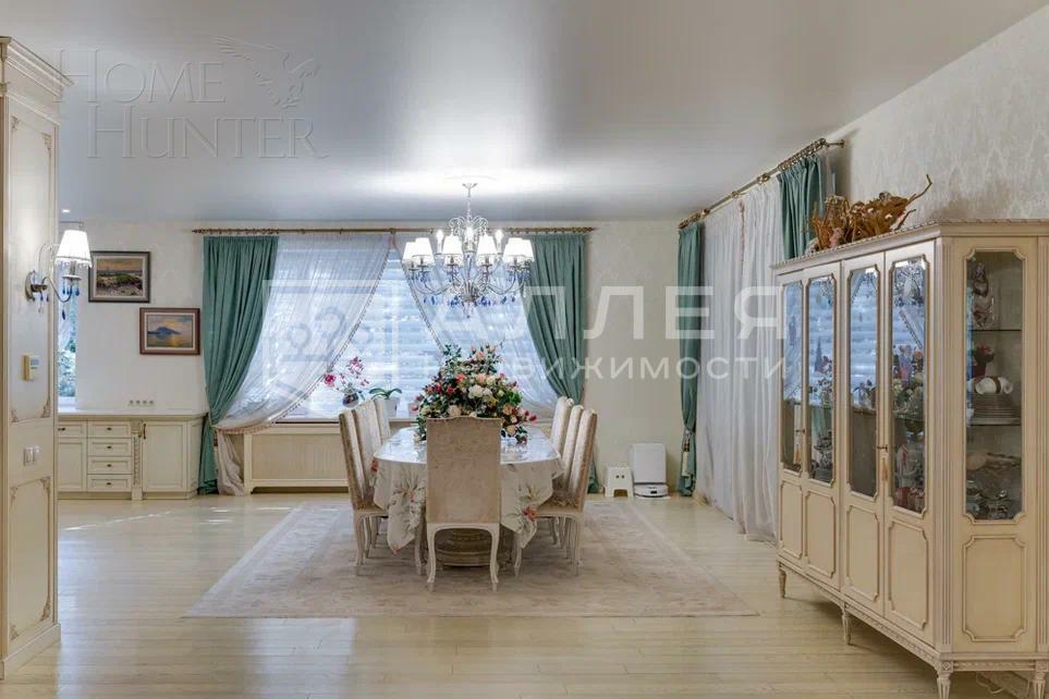 3-этажный коттедж 1 000 м² с отделкой