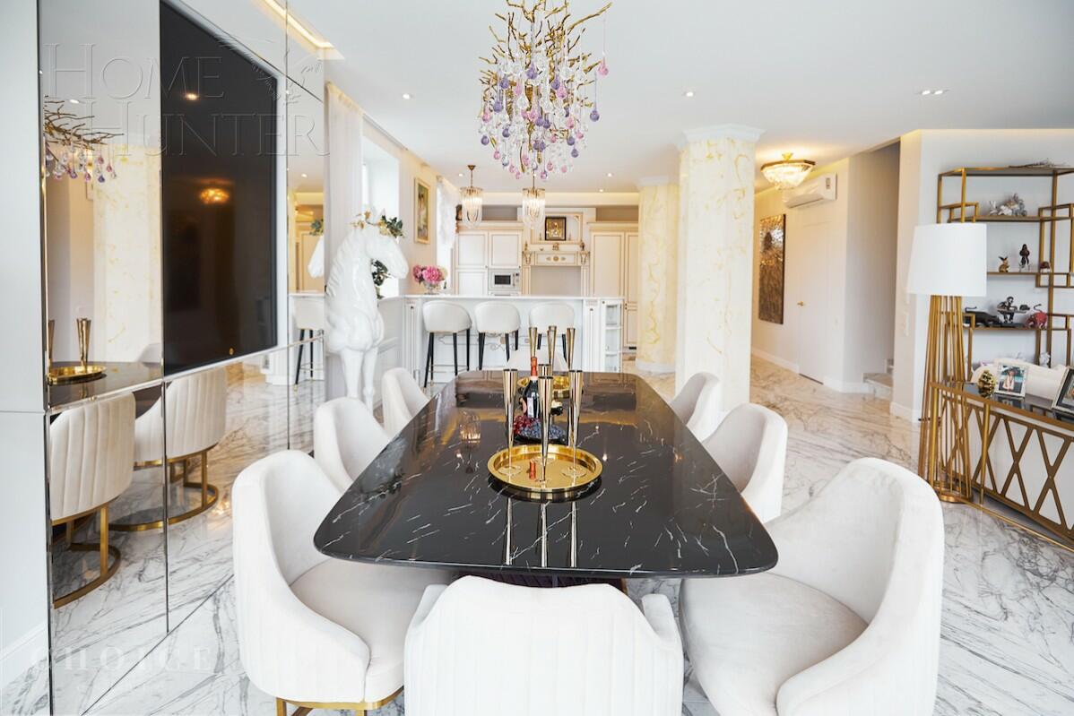 3-этажный коттедж 550 м² с отделкой