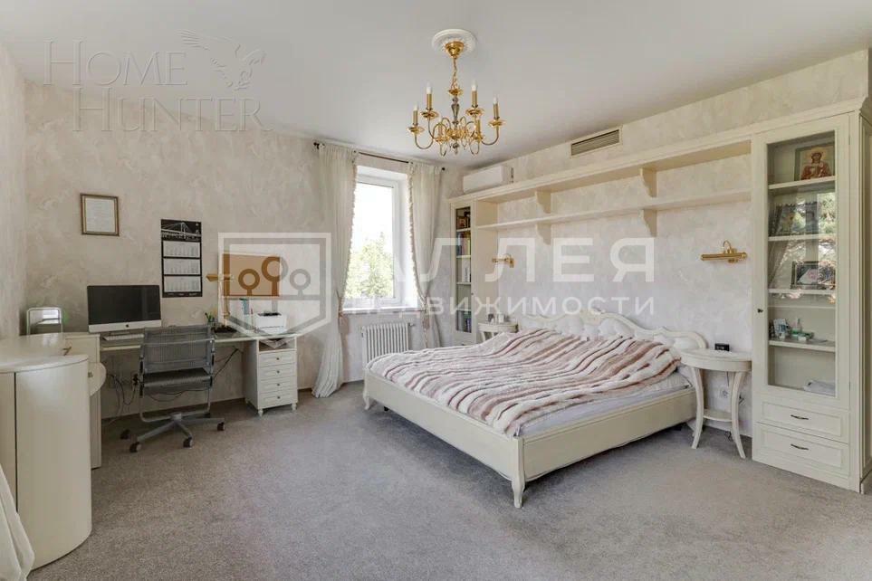 3-этажный коттедж 1 000 м² с отделкой