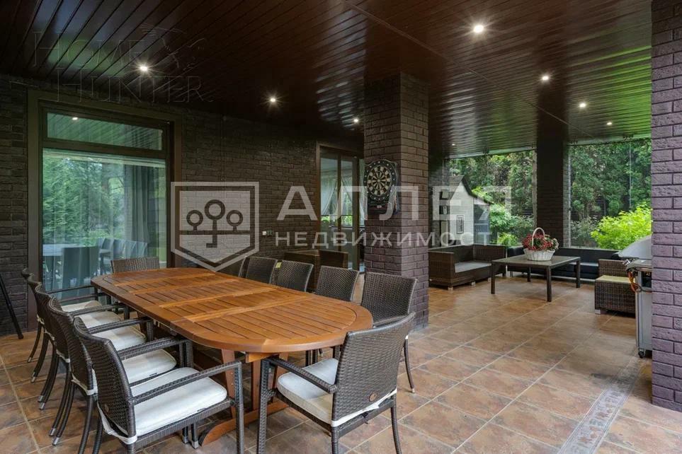 3-этажный коттедж 1 000 м² с отделкой