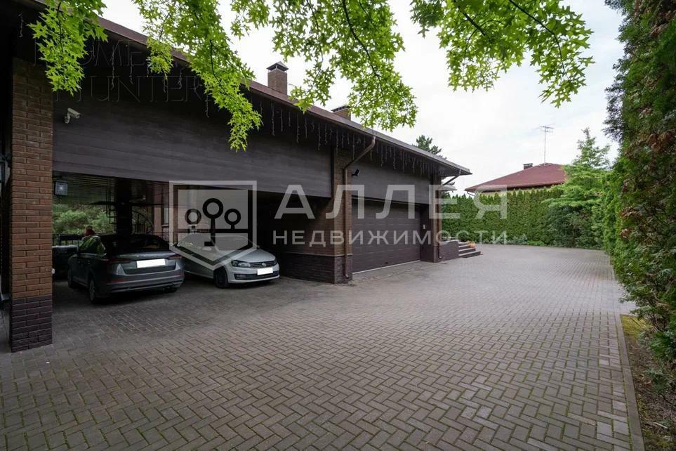 3-этажный коттедж 1 000 м² с отделкой