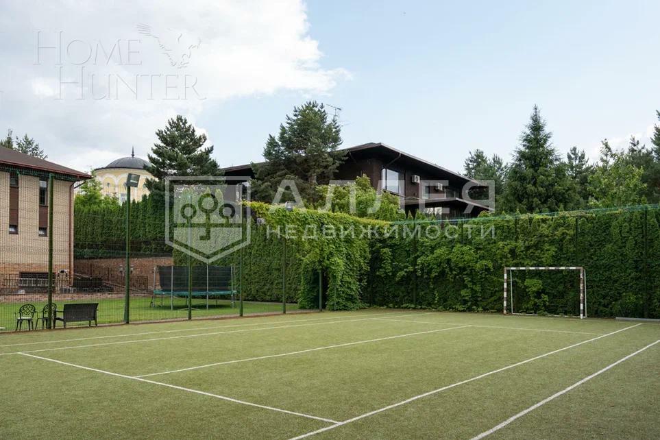 3-этажный коттедж 1 000 м² с отделкой