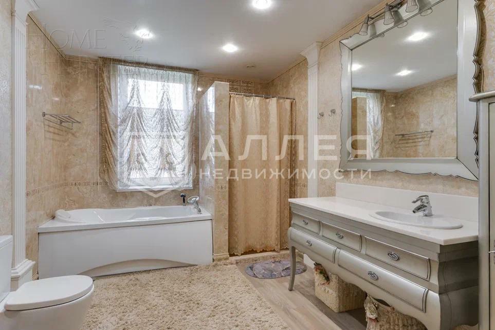 3-этажный коттедж 1 000 м² с отделкой