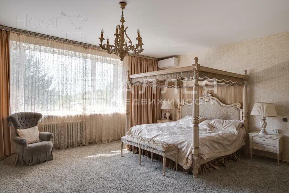 3-этажный коттедж 1 000 м² с отделкой