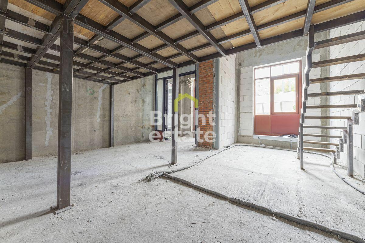 2-УРОВНЕВЫЕ АПАРТАМЕНТЫ БЕЗ ОТДЕЛКИ 68.4 М² НА 1 ЭТАЖЕ