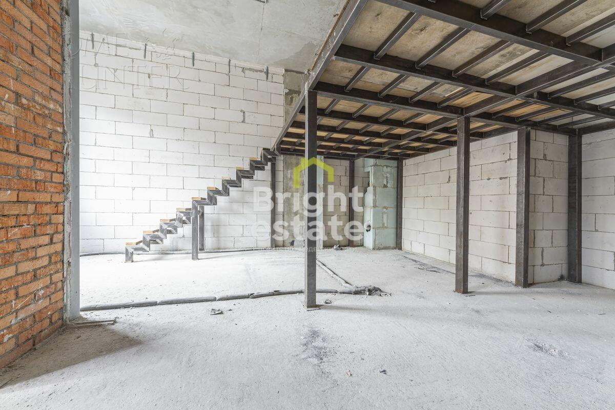 2-УРОВНЕВЫЕ АПАРТАМЕНТЫ БЕЗ ОТДЕЛКИ 68.4 М² НА 1 ЭТАЖЕ