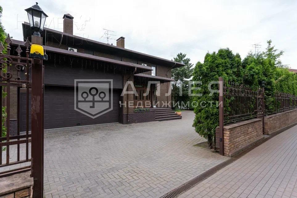 3-этажный коттедж 1 000 м² с отделкой