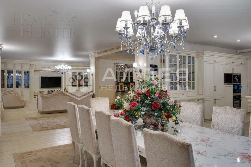 3-этажный коттедж 1 000 м² с отделкой