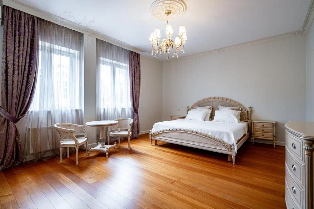 2-этажный таунхаус 380 м² с отделкой