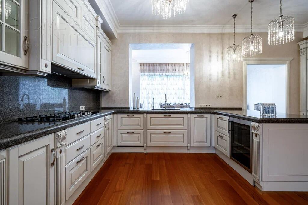 2-этажный таунхаус 380 м² с отделкой