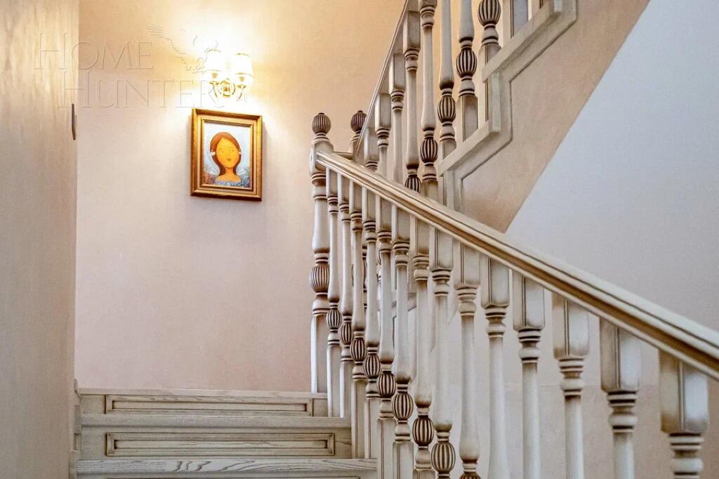 2-этажный таунхаус 380 м² с отделкой