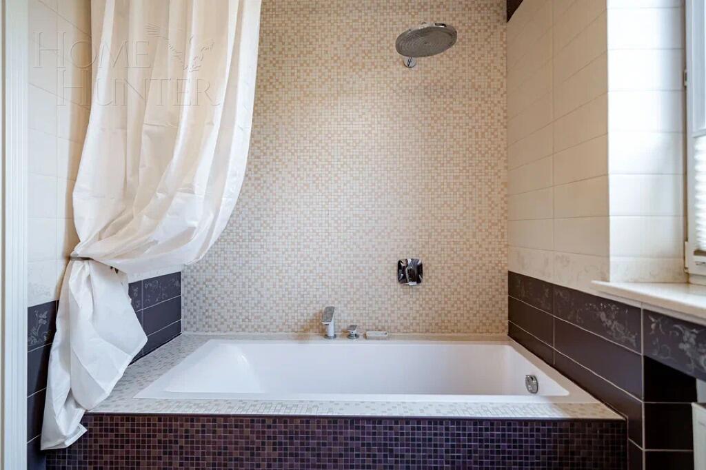 2-этажный таунхаус 380 м² с отделкой