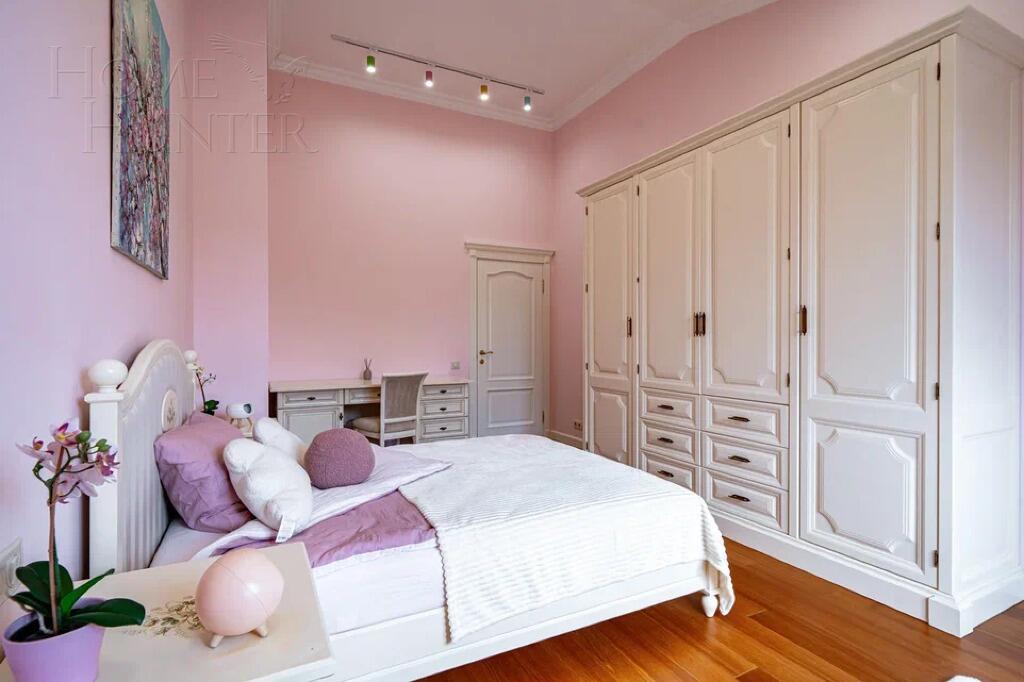 2-этажный таунхаус 380 м² с отделкой