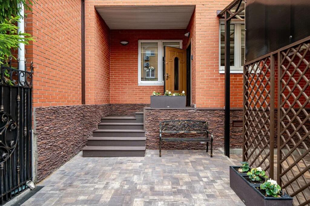 2-этажный таунхаус 380 м² с отделкой