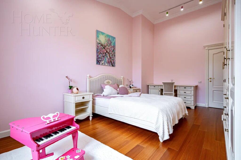 2-этажный таунхаус 380 м² с отделкой