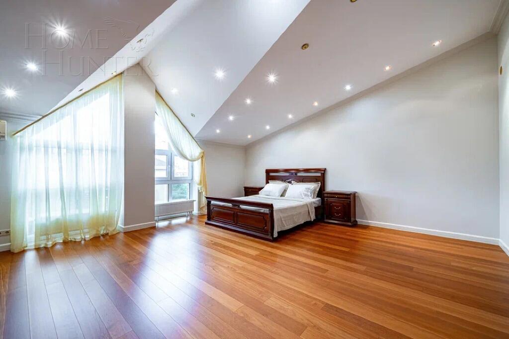 2-этажный таунхаус 380 м² с отделкой