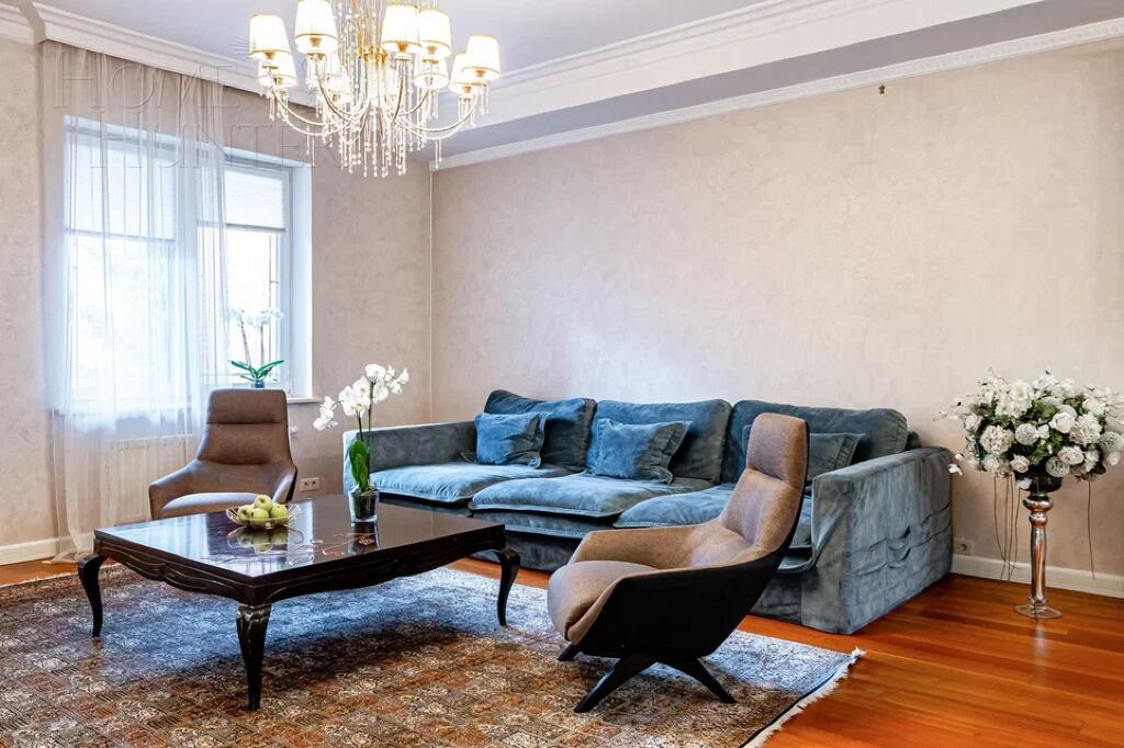 2-этажный таунхаус 380 м² с отделкой