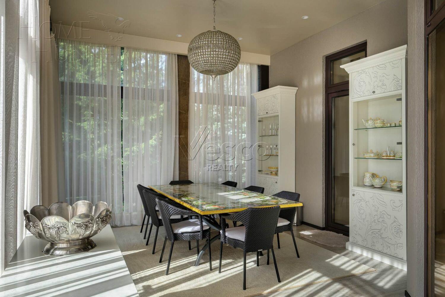 2-этажный коттедж 1 500 м² с отделкой