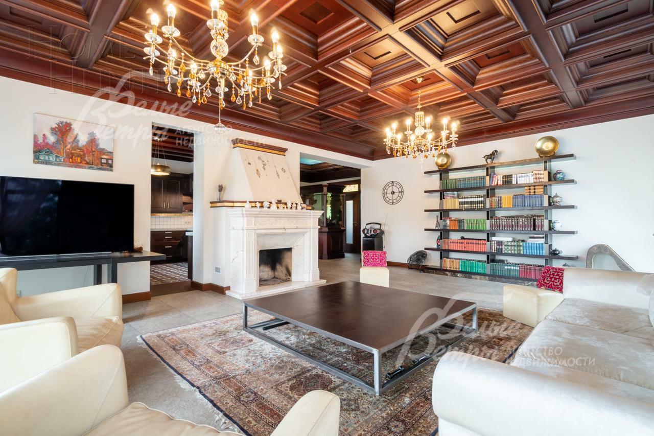 3-этажный коттедж 720 м² с отделкой