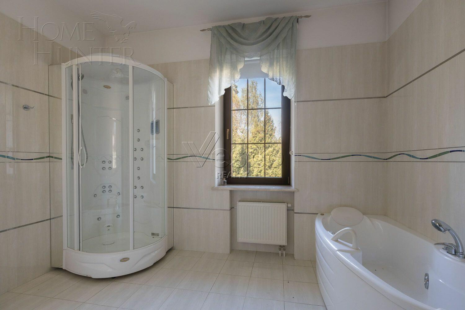 2-этажный коттедж 640 м² с отделкой