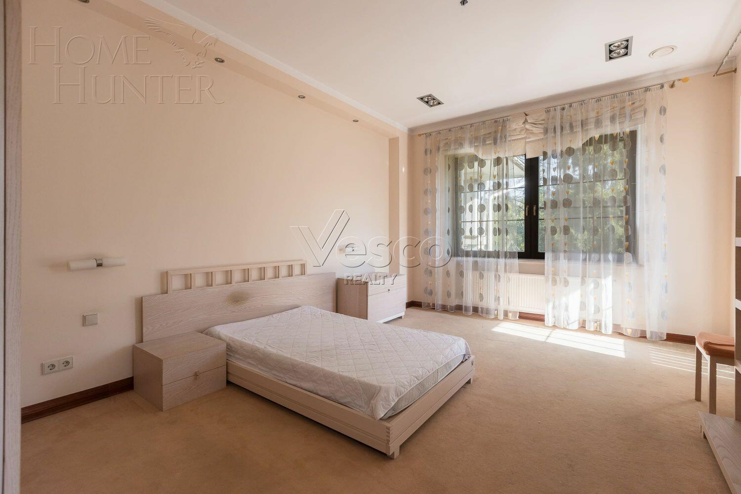 2-этажный коттедж 640 м² с отделкой