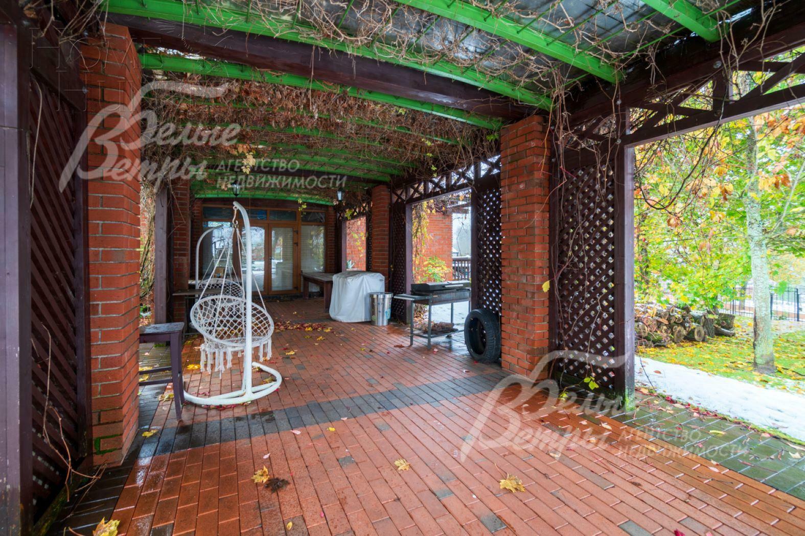 3-этажный коттедж 720 м² с отделкой