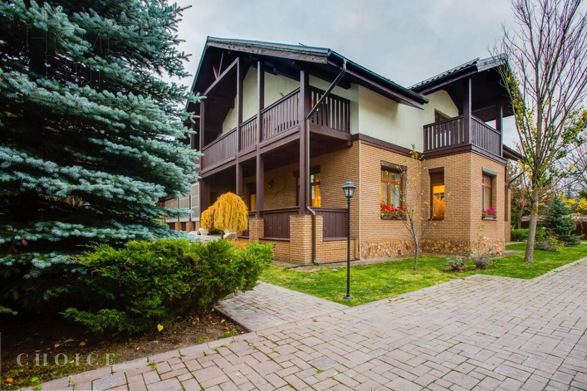 2-этажный коттедж 490 м² с отделкой