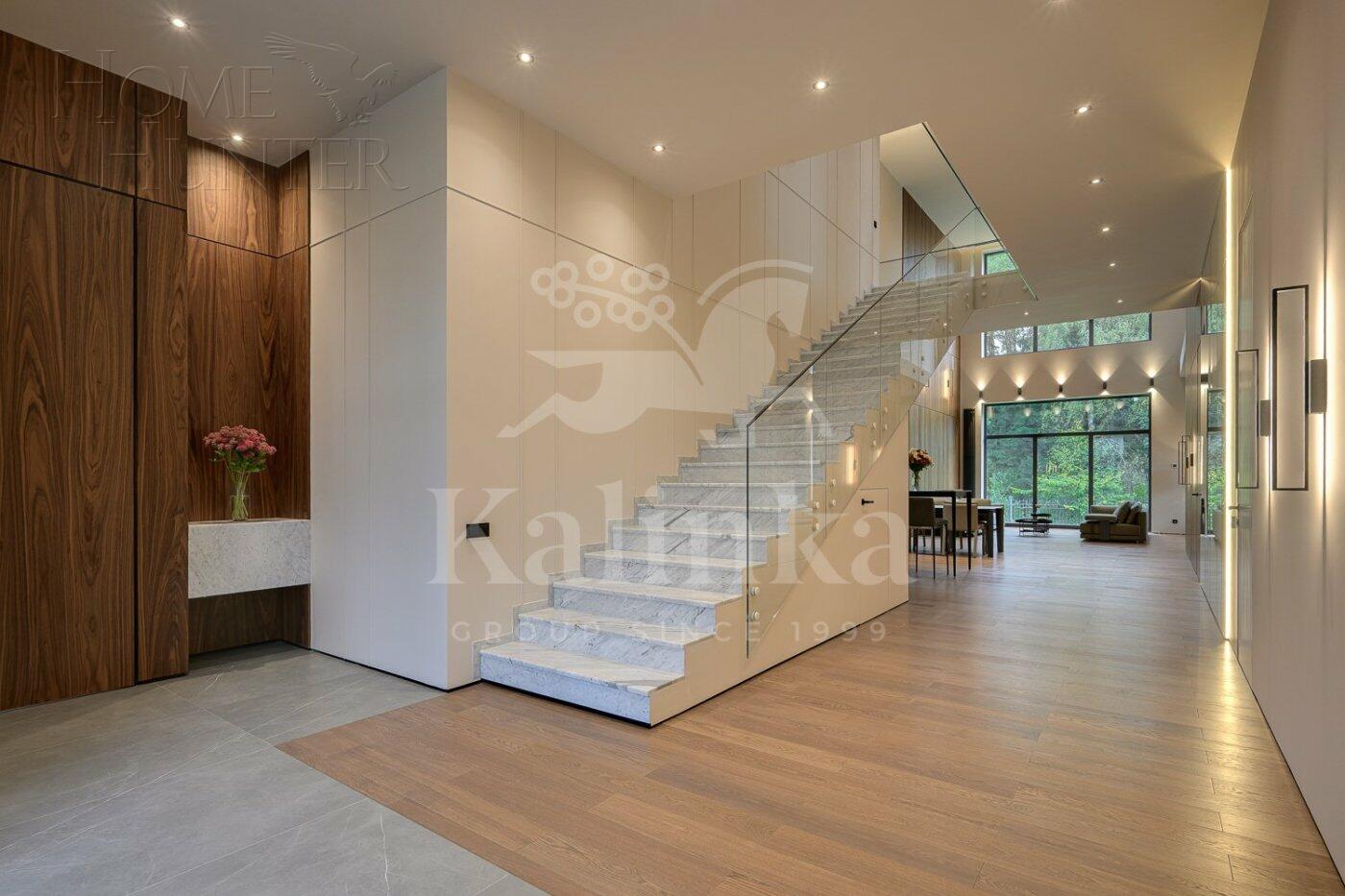 2-этажный коттедж 622 м² с отделкой