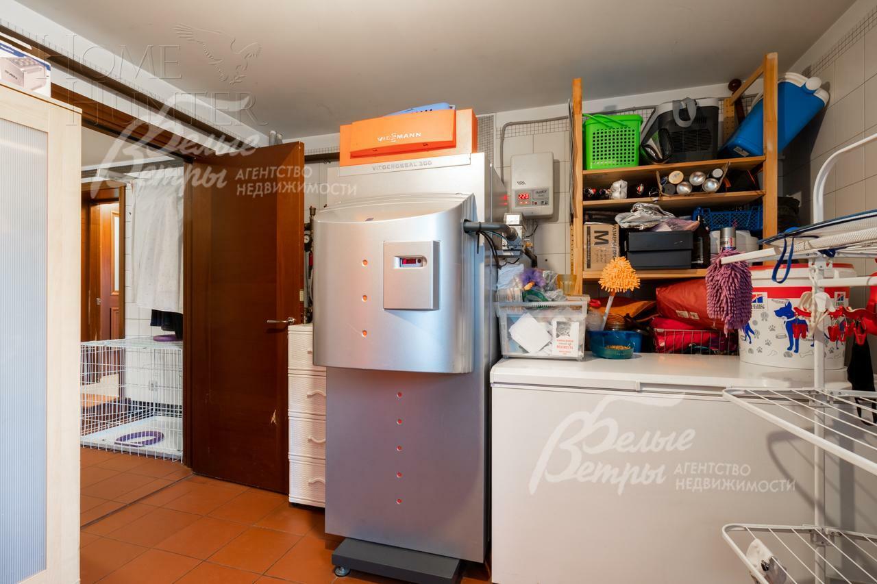 3-этажный коттедж 720 м² с отделкой