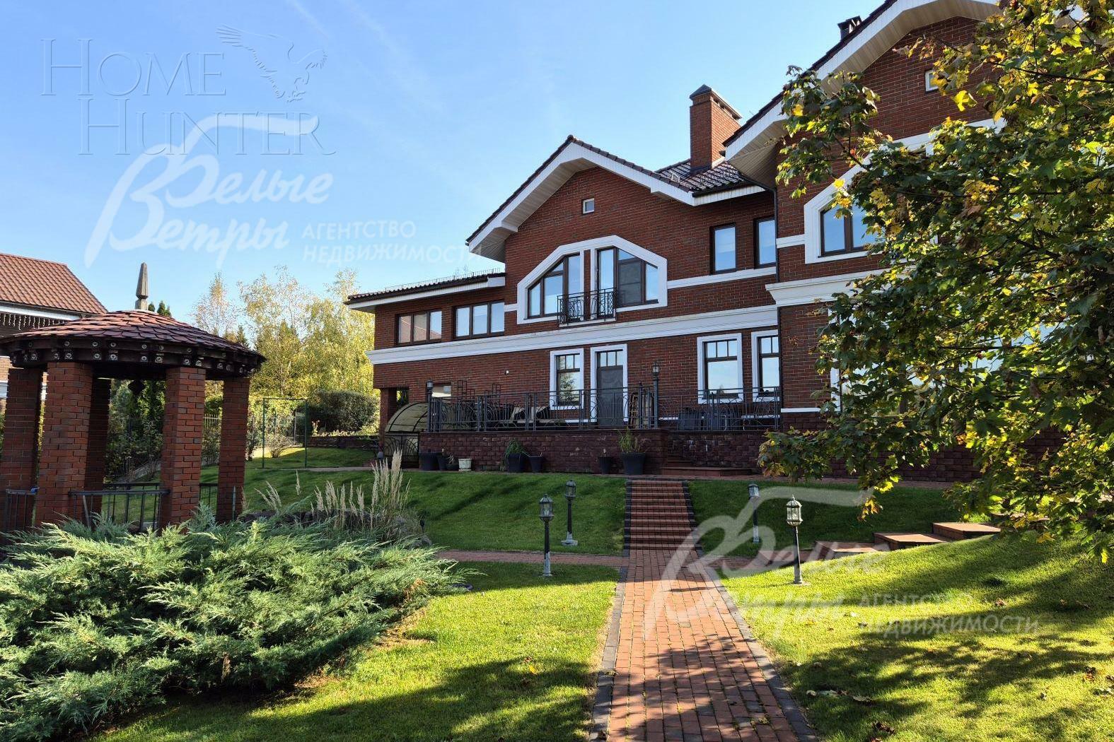 3-этажный коттедж 720 м² с отделкой