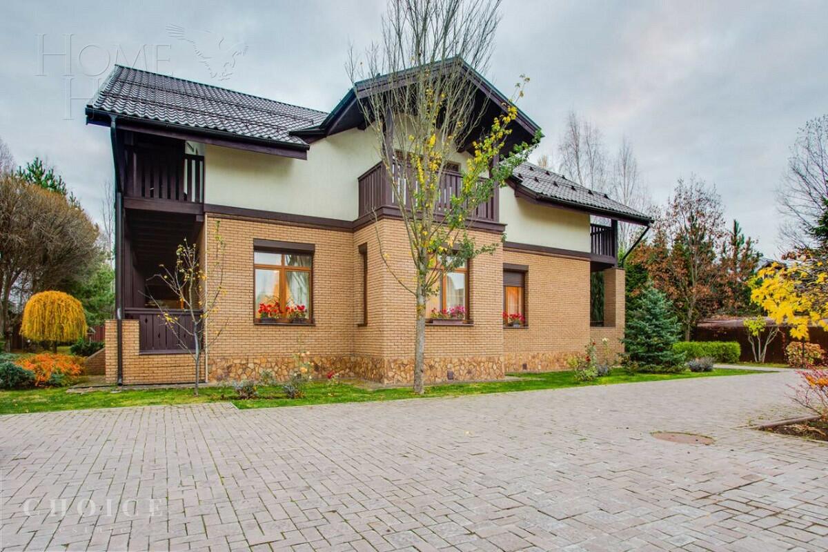 2-этажный коттедж 490 м² с отделкой