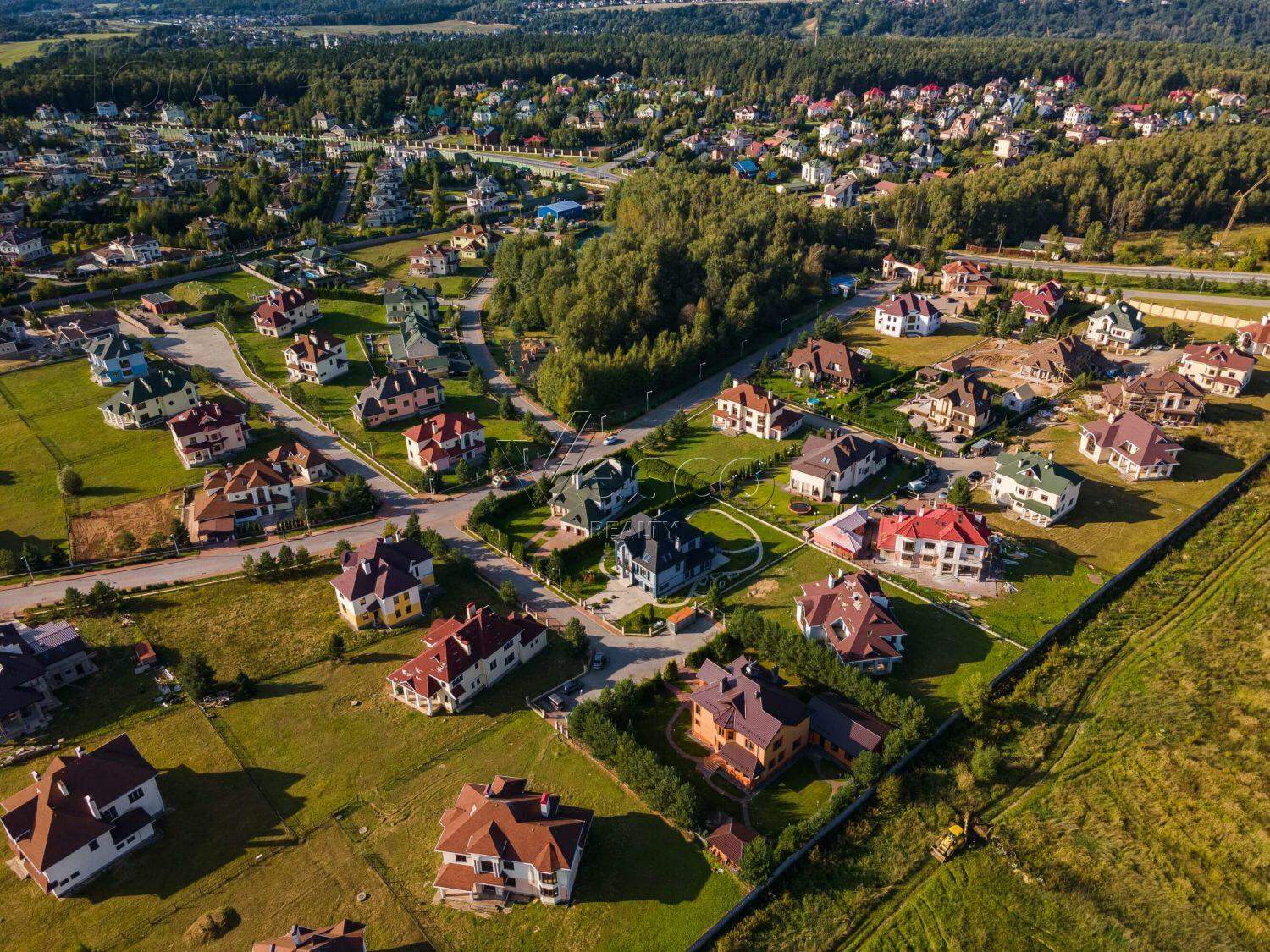 Участок 10 сот. в охраняемом поселке