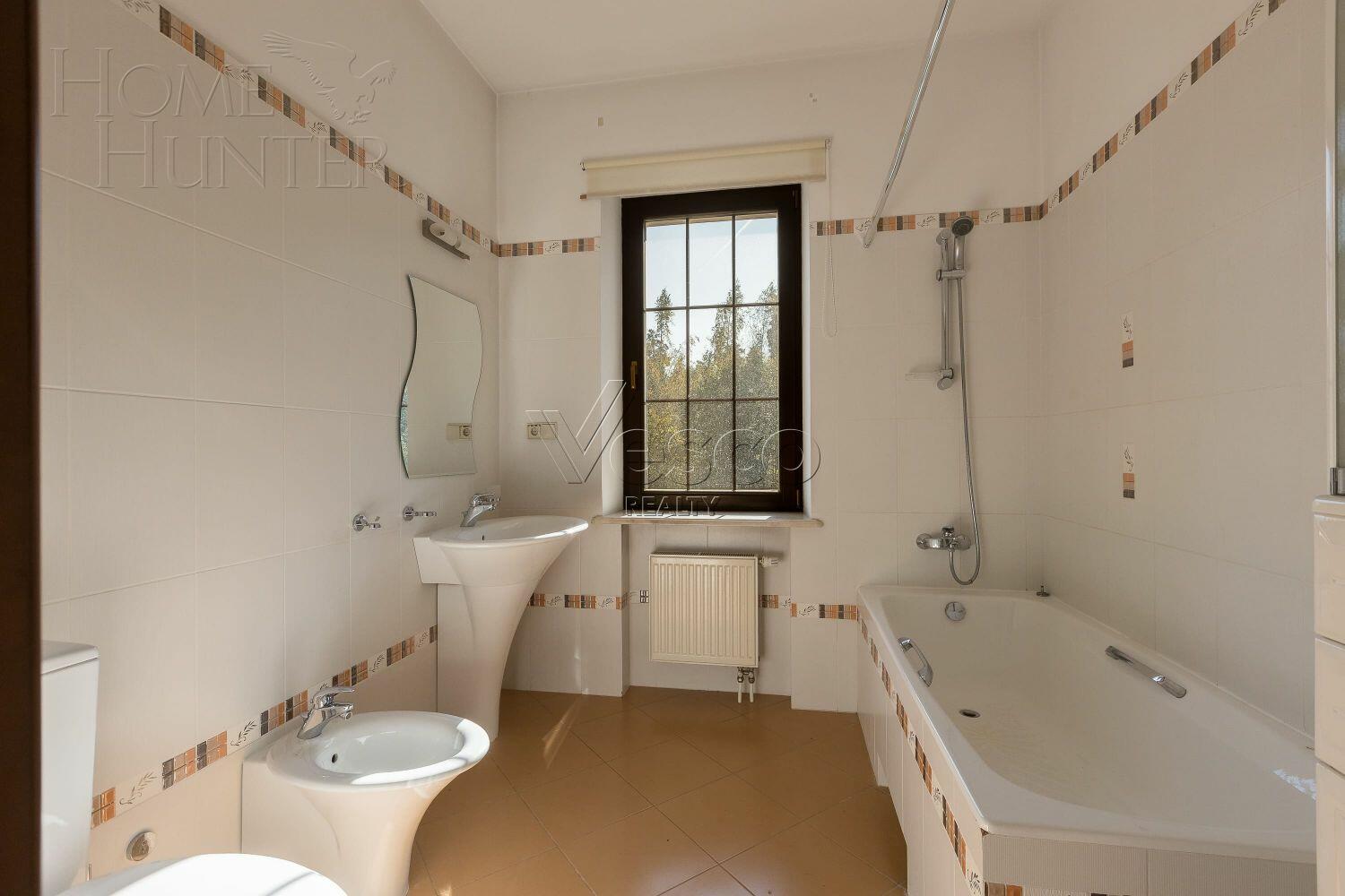 2-этажный коттедж 640 м² с отделкой