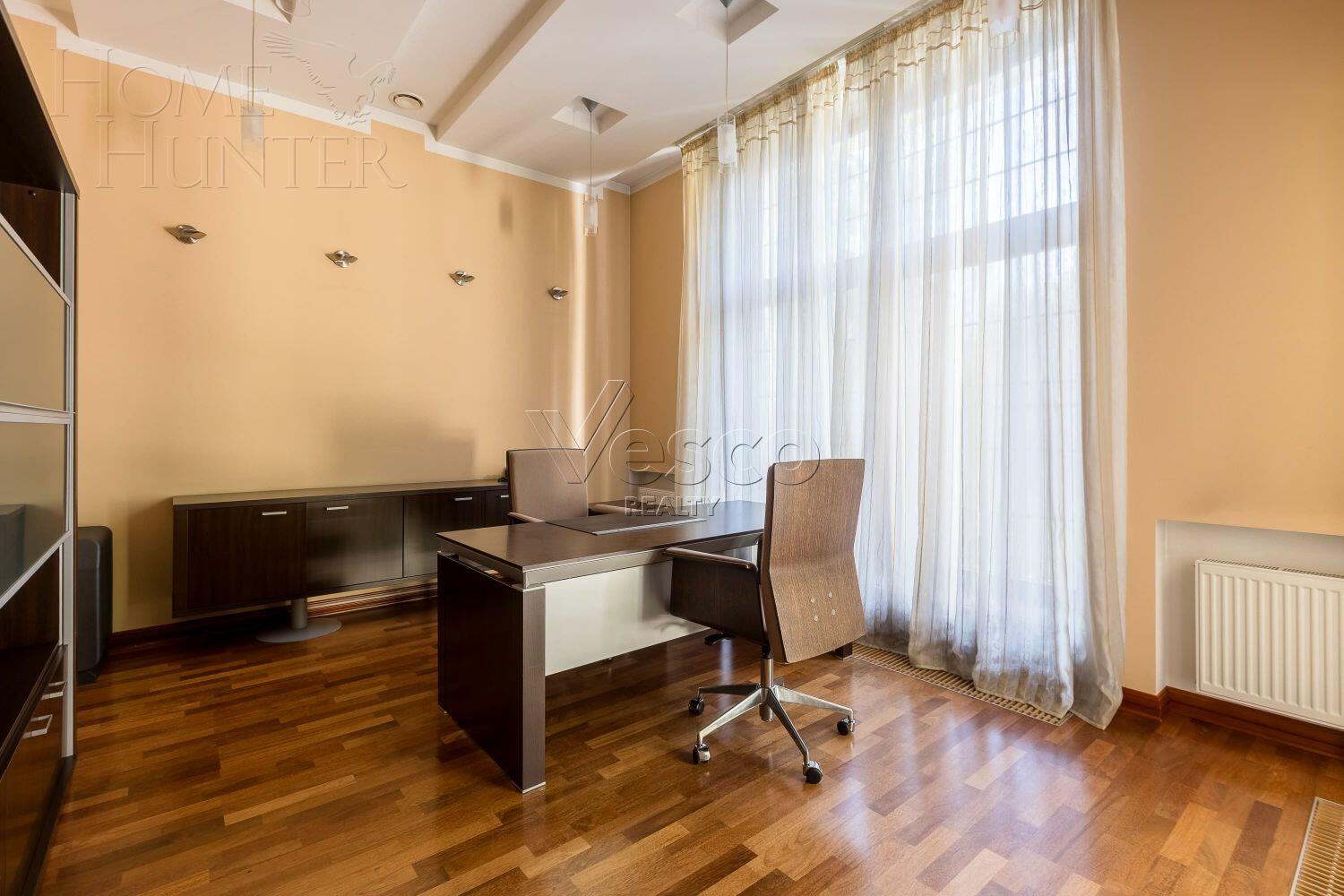 2-этажный коттедж 640 м² с отделкой