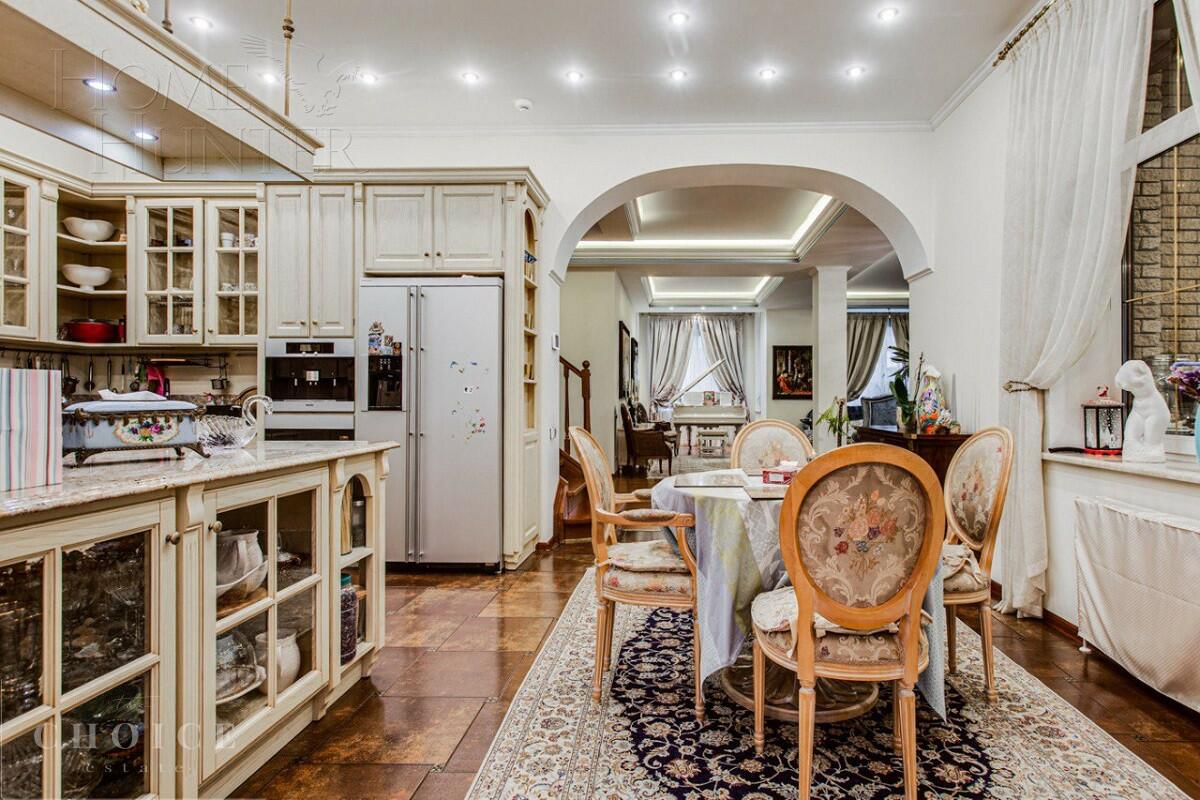 2-этажный коттедж 490 м² с отделкой