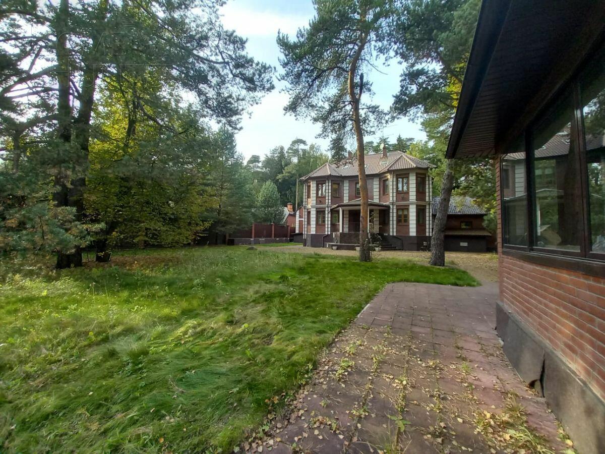 2-этажный коттедж 600 м² с отделкой