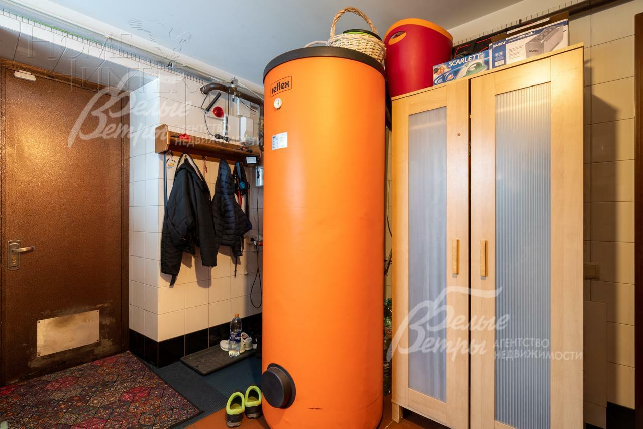 3-этажный коттедж 720 м² с отделкой