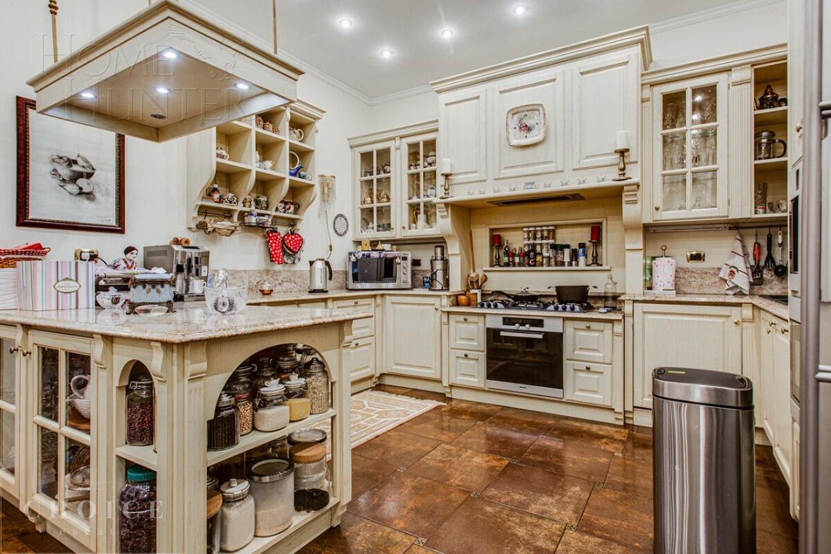 2-этажный коттедж 490 м² с отделкой