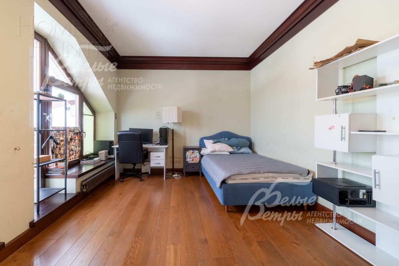 3-этажный коттедж 720 м² с отделкой