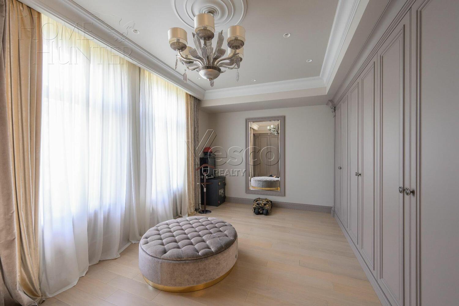 2-этажный коттедж 1 500 м² с отделкой