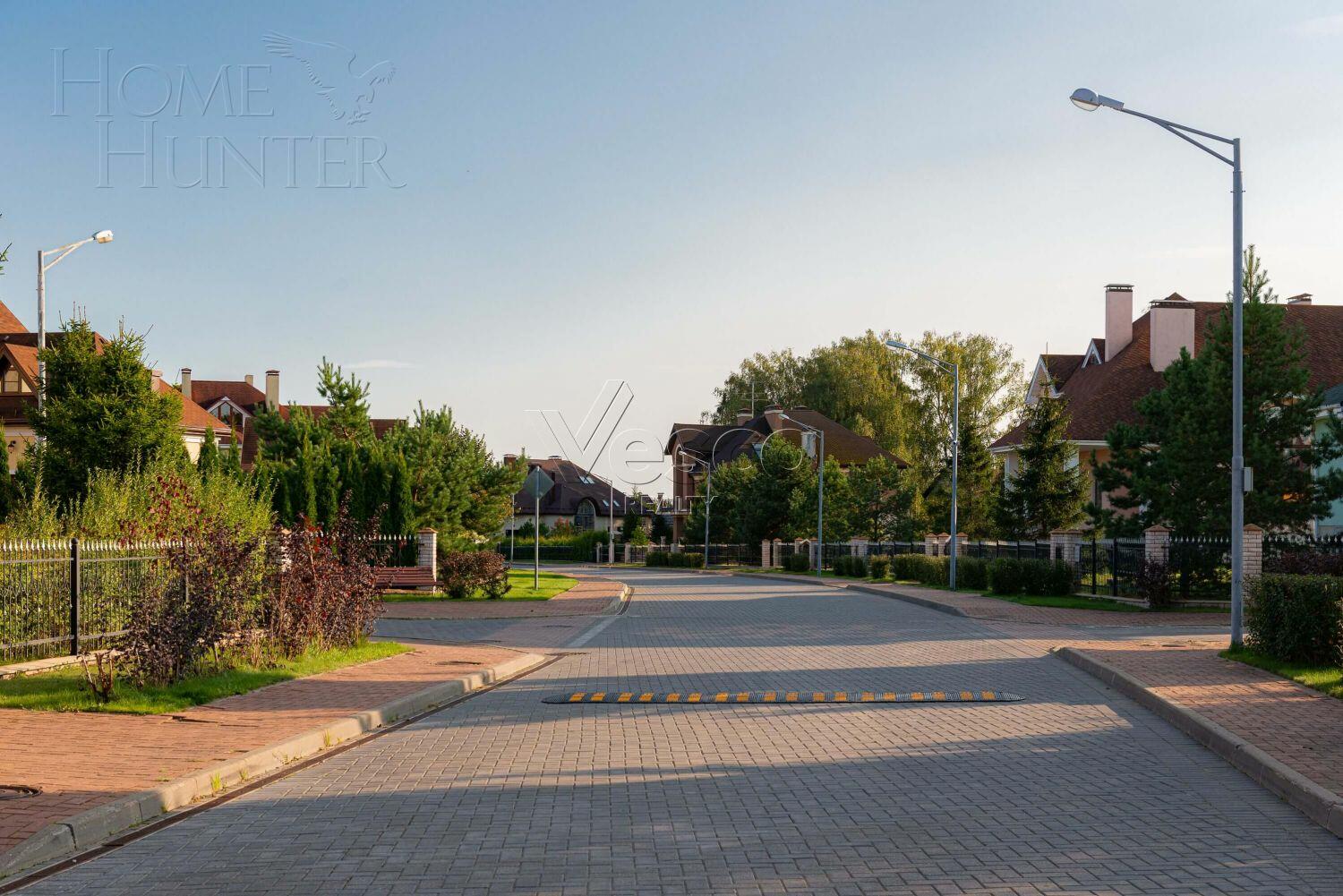 Участок 10 сот. в охраняемом поселке